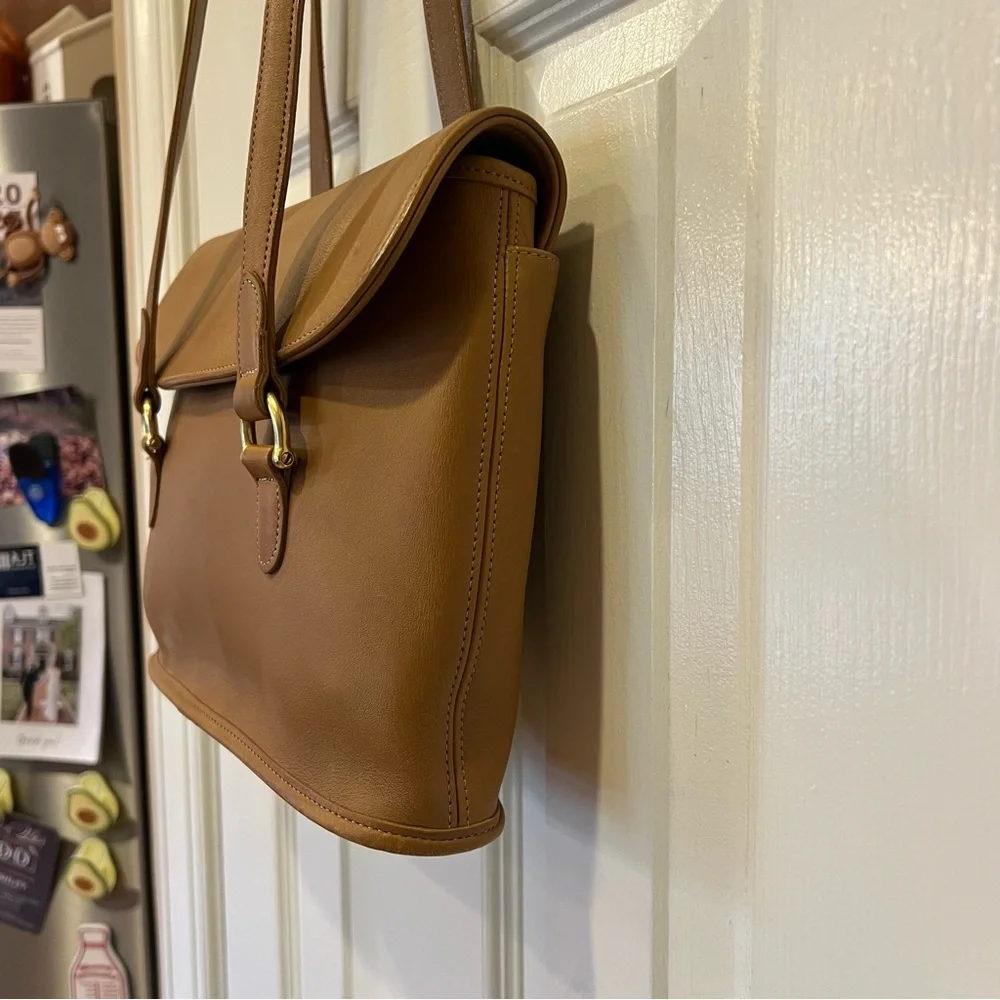 Vintage Coach 9808 Equestrian Flap Shopper Shoulder Bag in Toffee Tan Brown